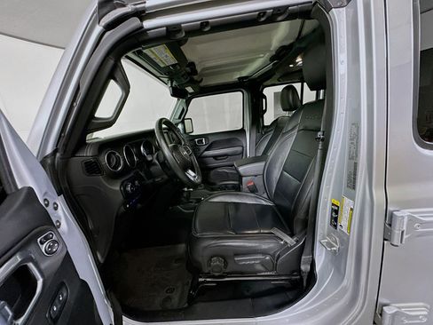 Used 2023 Jeep Wrangler Unlimited Sahara w/ Cold Weather Group AWD/4WD image 13