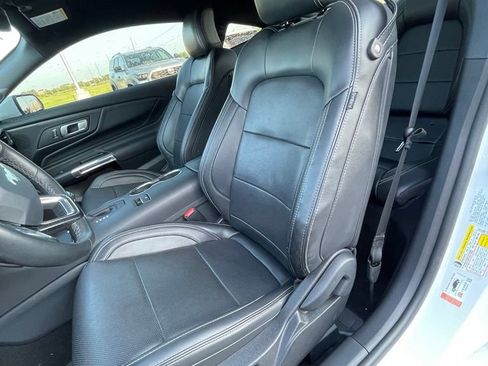 Used 2025 Ford Mustang GT Premium RWD image 12