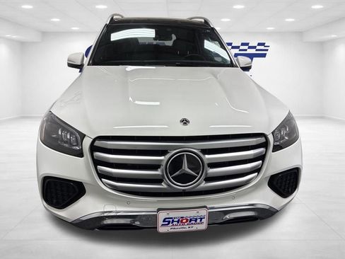 Used 2024 Mercedes-Benz GLS 450 4MATIC image 2