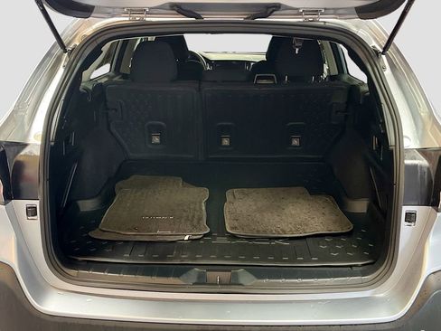 Used 2025 Subaru Outback Premium image 25