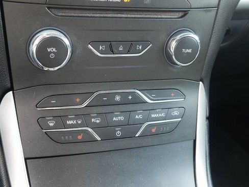 Used 2016 Ford Edge SEL w/ Equipment Group 201A image 21