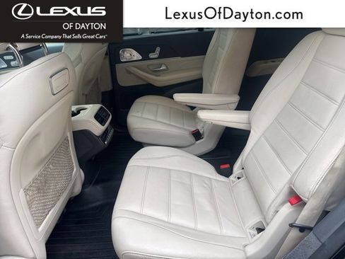 Used 2020 Mercedes-Benz GLS 450 4MATIC image 32