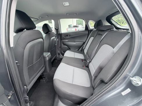 Used 2021 Hyundai Kona SE FWD image 25