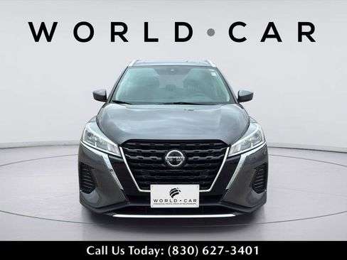 Used 2021 Nissan Kicks SV FWD image 4