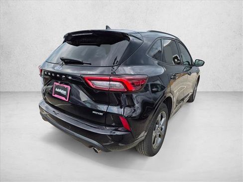 Used 2023 Ford Escape ST-Line w/ Tech Pack #1 AWD/4WD image 4