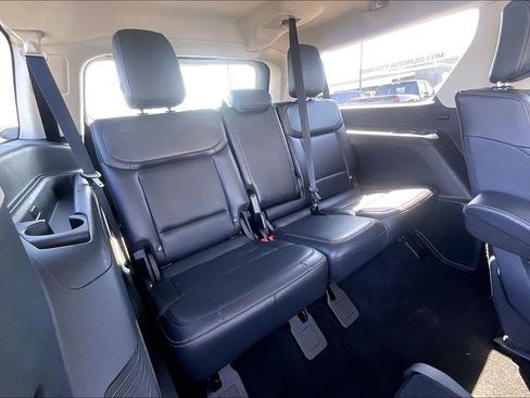 Used 2025 Ford Expedition Max Platinum image 27