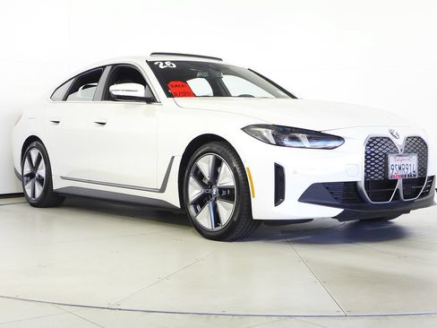 Used 2025 BMW i4 eDrive40 w/ Premium Package RWD image 4