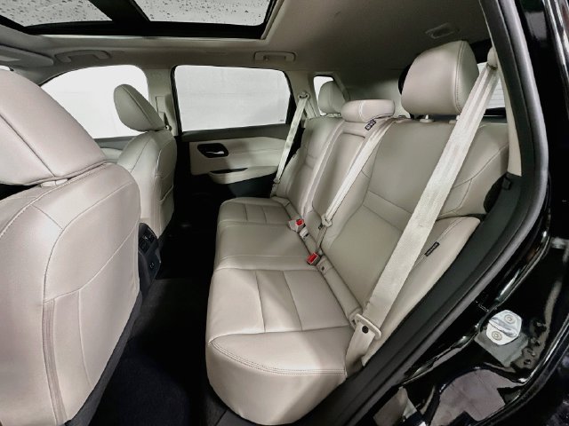 Used 2023 Nissan Rogue SL AWD/4WD image 24