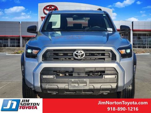 Used 2025 Toyota 4Runner SR5 image 2