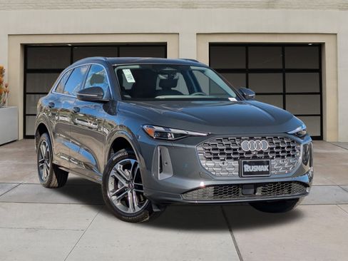 New 2025 Audi Q5 Premium image 18