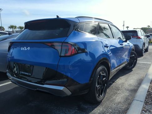 Certified 2026 Kia Sportage SX image 9