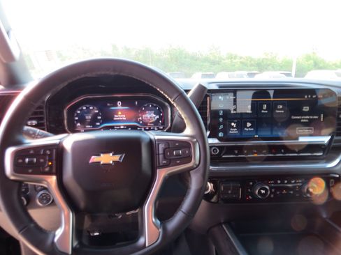 Used 2024 Chevrolet Silverado 2500 LTZ w/ LTZ Convenience Package AWD/4WD image 22