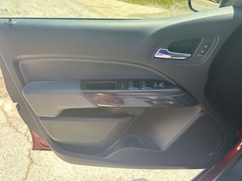 Used 2016 Chevrolet Colorado Z71 AWD/4WD image 37
