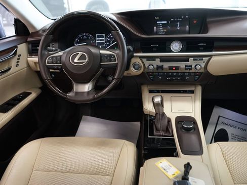 Used 2016 Lexus ES 350 FWD image 10