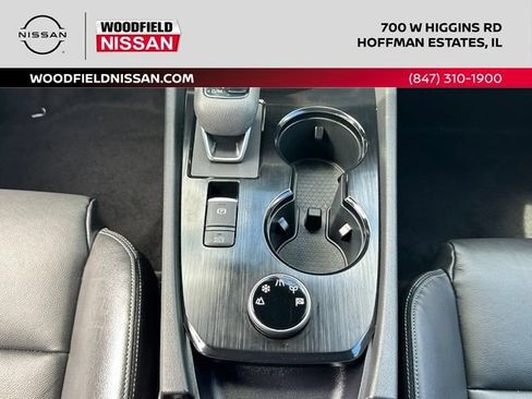 Used 2024 Nissan Rogue SL AWD/4WD image 29