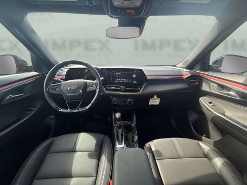 Used 2025 Chevrolet TrailBlazer RS w/ Convenience Package FWD image 8