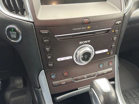 Used 2018 Ford Edge Titanium w/ Equipment Group 301A image 25