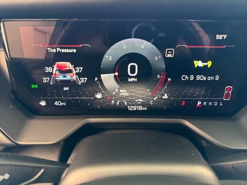 Used 2025 GMC Acadia Elevation image 42