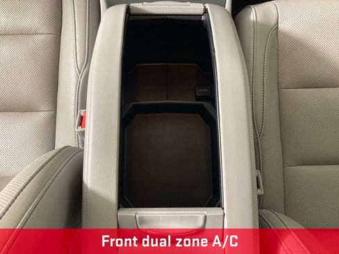 Used 2017 Toyota Highlander Limited w/ Carpet Mat Package AWD/4WD image 11