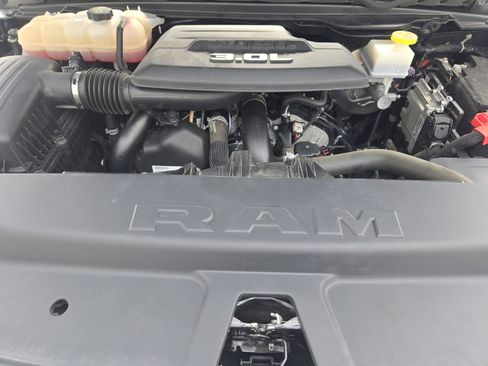 Used 2022 RAM 1500 Laramie image 33