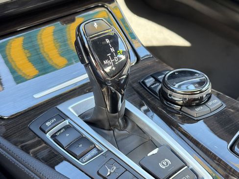 Used 2014 BMW 550i xDrive Sedan image 17