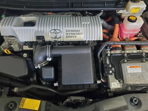 Used 2012 Toyota Prius Two FWD image 4