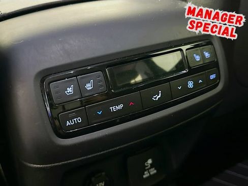 Used 2024 Hyundai Palisade SEL w/ Premium Package FWD image 27