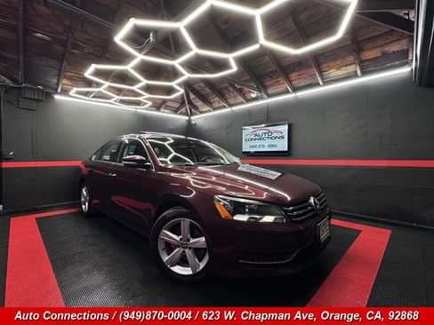 Used 2013 Volkswagen Passat 2.5 SE FWD image 1