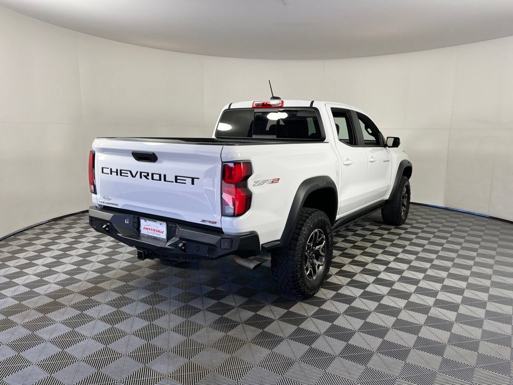 Certified 2024 Chevrolet Colorado ZR2 w/ ZR2 Convenience Package III AWD/4WD image 18