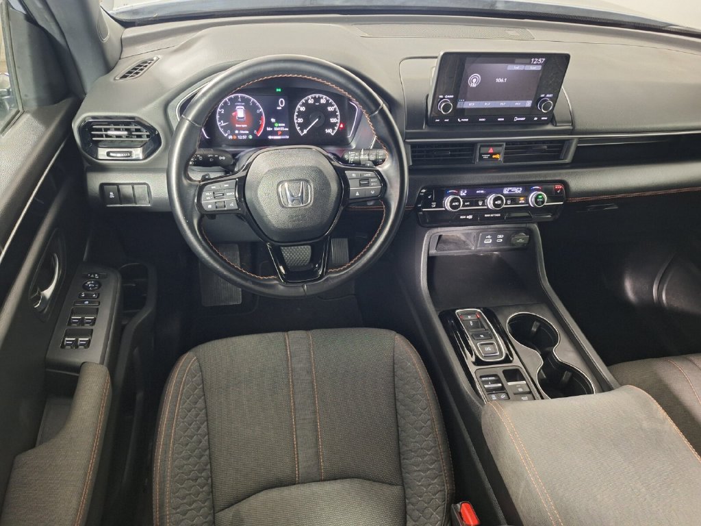 Used 2024 Honda Pilot Sport image 9