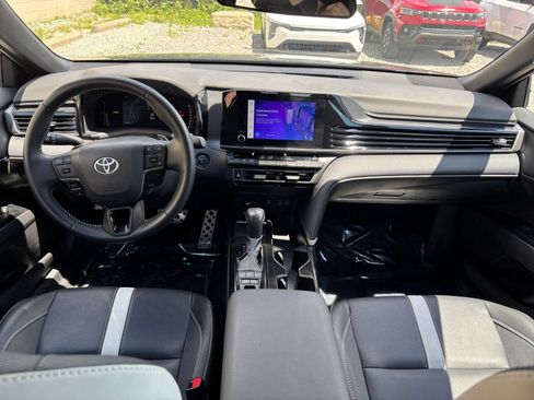 Used 2025 Toyota Camry SE FWD image 34
