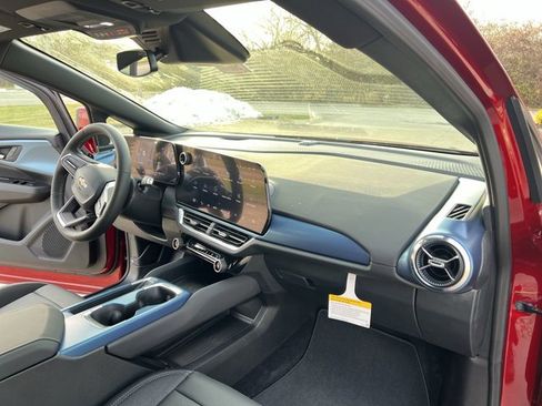 New 2026 Chevrolet Equinox EV LT image 29