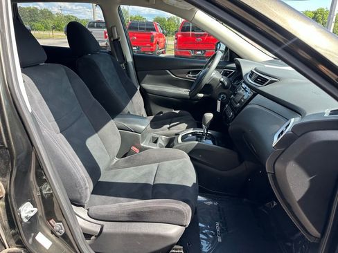 Used 2016 Nissan Rogue S w/ Appearance Package FWD image 23