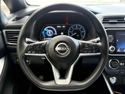Used 2023 Nissan Leaf S image 24