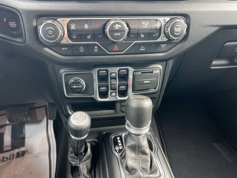 New 2026 Jeep Gladiator Sport image 10