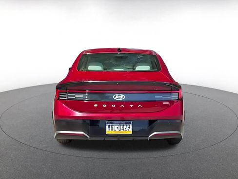 Used 2025 Hyundai Sonata SEL FWD image 12
