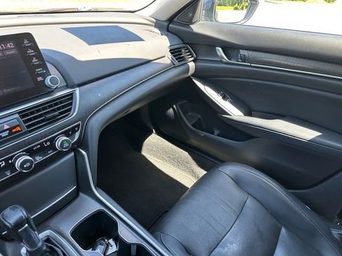 Used 2018 Honda Accord Touring image 29