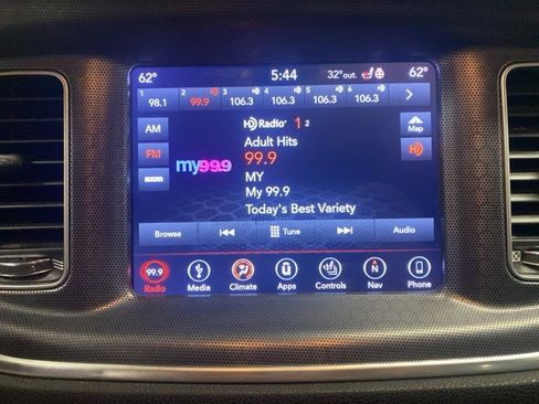 Used 2018 Dodge Charger GT image 19