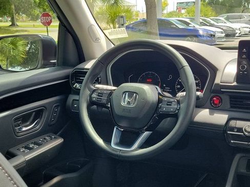 Certified 2023 Honda Pilot Touring image 3