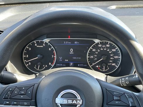 Used 2025 Nissan Altima 2.5 SV image 39