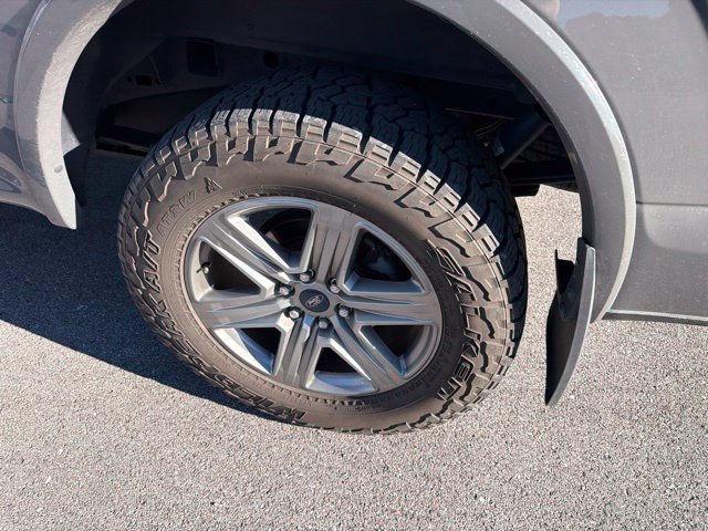 Used 2018 Ford F150 Lariat w/ Equipment Group 502A Luxury AWD/4WD image 8