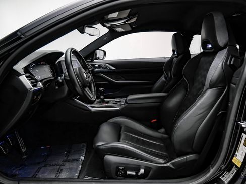 Used 2021 BMW M4 Coupe w/ Executive Package image 33