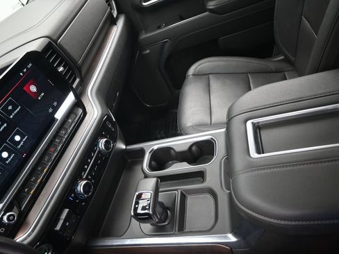 Used 2022 GMC Sierra 1500 SLT w/ SLT Premium Plus Package AWD/4WD image 20
