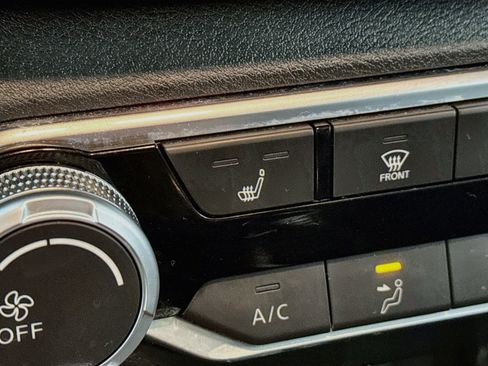 Used 2024 Nissan Altima 2.5 SR w/ SR Premium Package AWD/4WD image 4