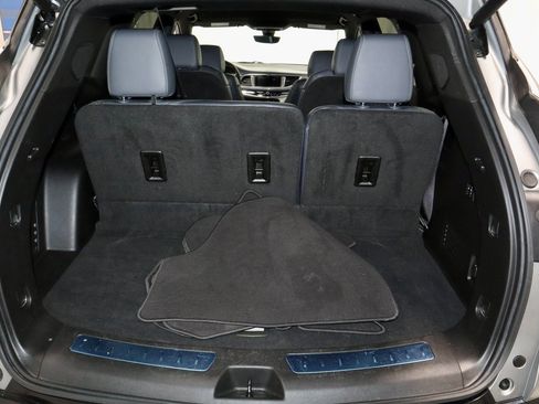 Used 2024 Buick Enclave Premium image 15