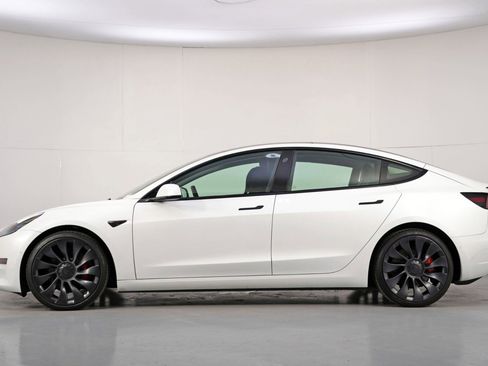 Used 2021 Tesla Model 3 Performance image 9