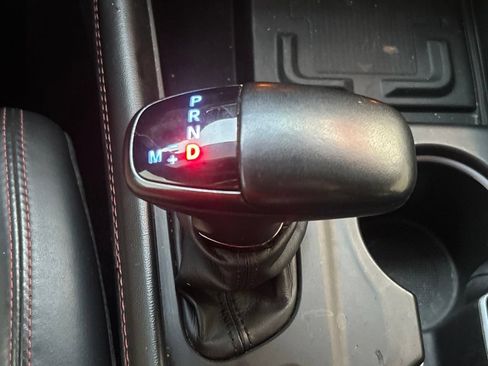 Used 2021 Dodge Durango R/T w/ Technology Group RWD image 16