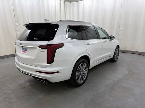 Used 2024 Cadillac XT6 Premium Luxury AWD/4WD image 6
