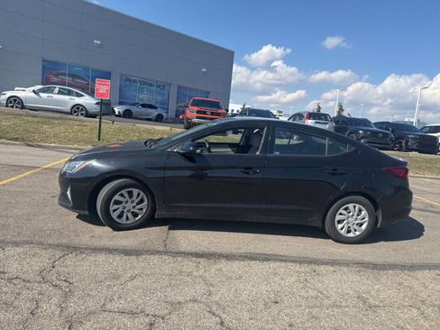 Used 2019 Hyundai Elantra SE image 8