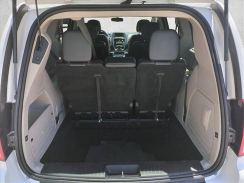 Used 2014 Dodge Grand Caravan SXT FWD image 6